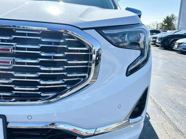 Used 2019 GMC Terrain Denali w/ Advanced Safety Package image 15
