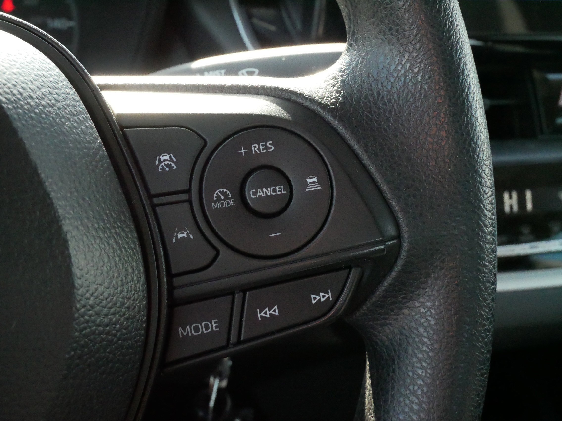 Certified 2025 Toyota Corolla LE image 25