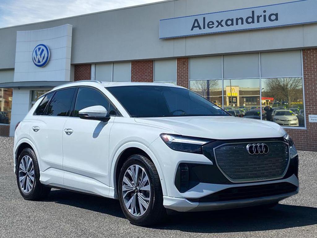 Used 2023 Audi Q4 e-tron Premium Plus w/ Premium Plus RWD image 1