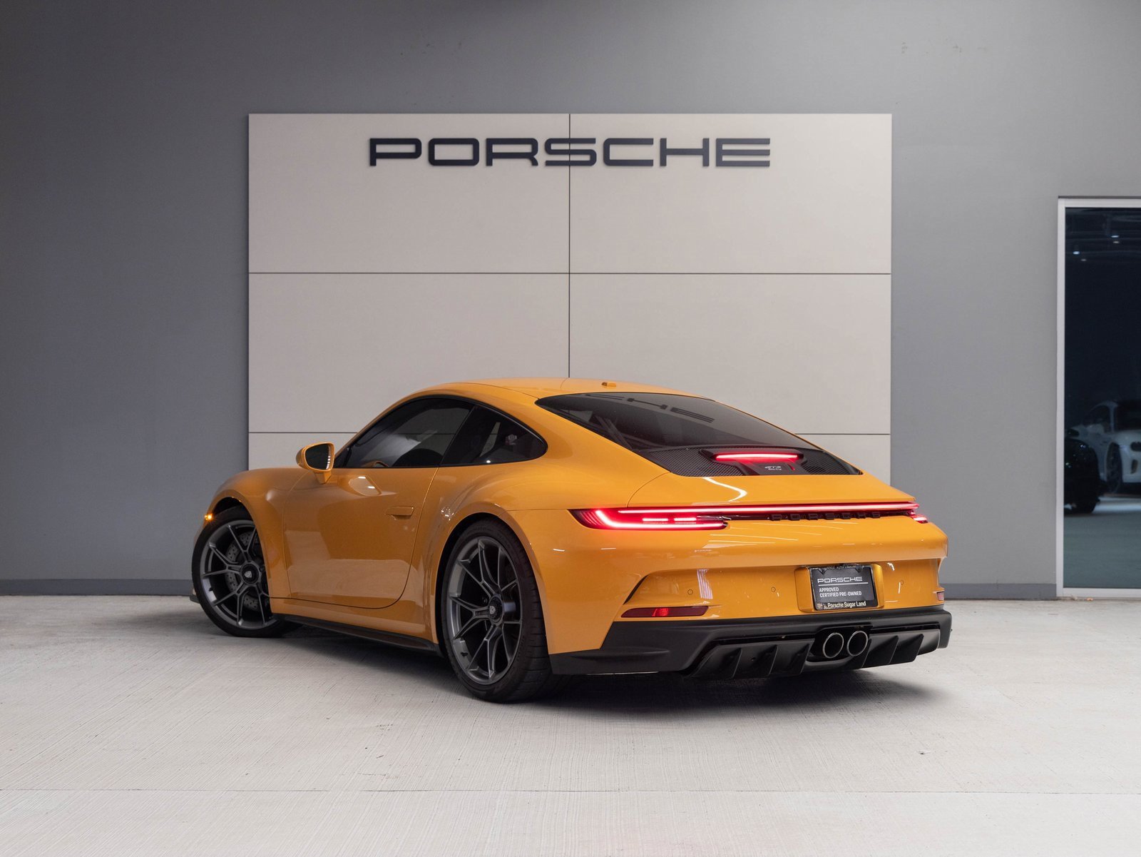 Used 2022 Porsche 911 GT3 image 3