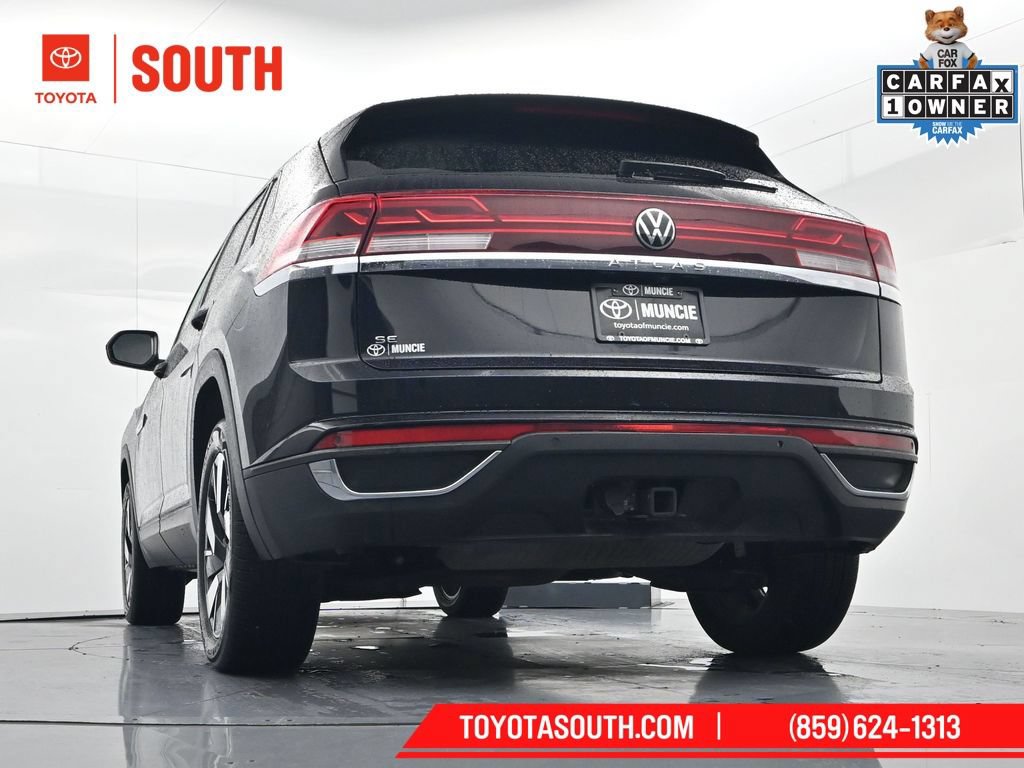Used 2024 Volkswagen Atlas Cross Sport SE FWD image 49