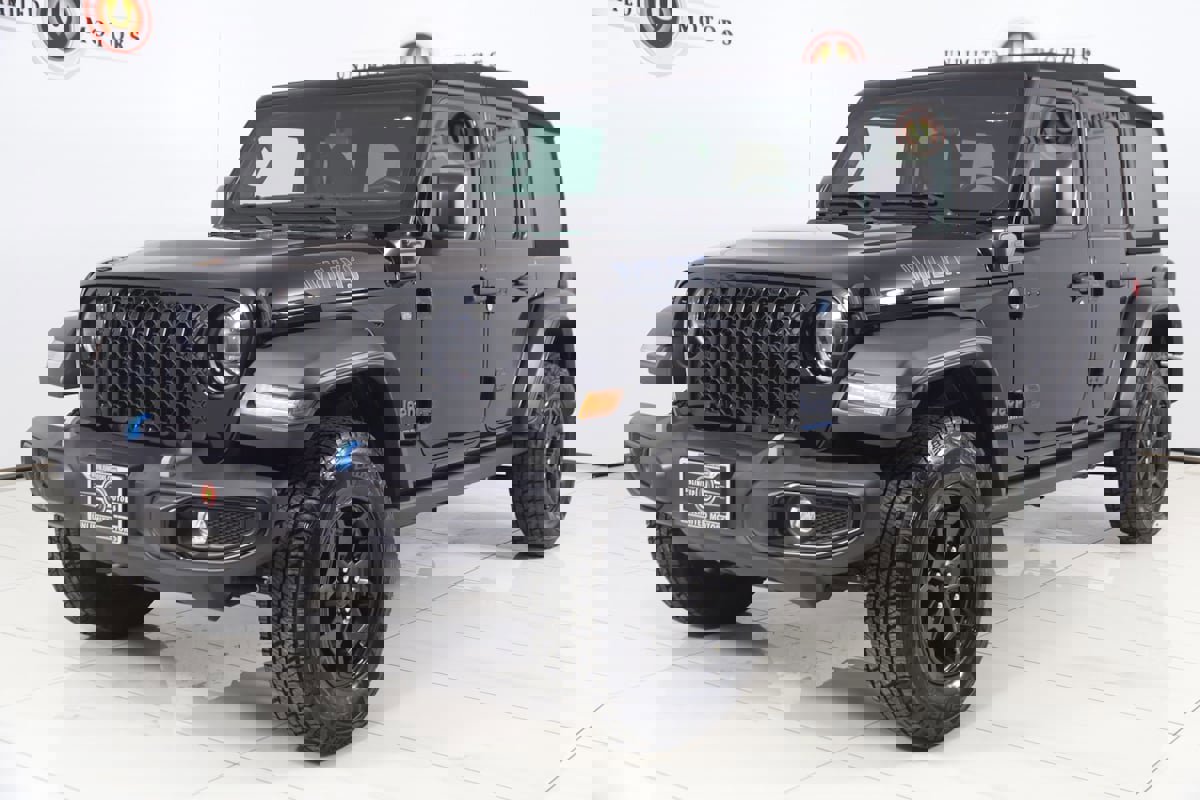 Used 2023 Jeep Wrangler Unlimited w/ Cold Weather Group image 5