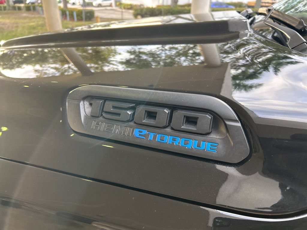 New 2023 RAM 1500 Tradesman w/ Night Edition RWD image 16
