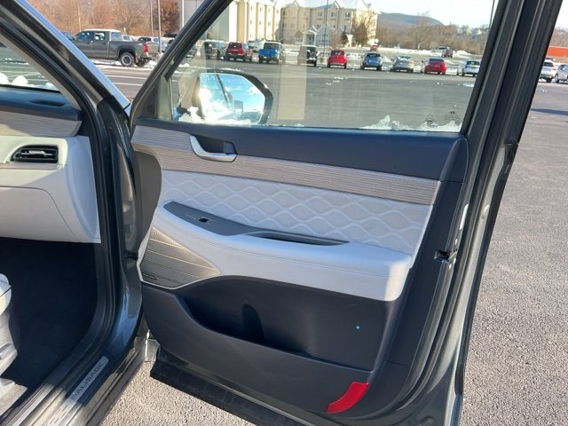 Certified 2022 Hyundai Palisade Calligraphy w/ Cargo Package image 22