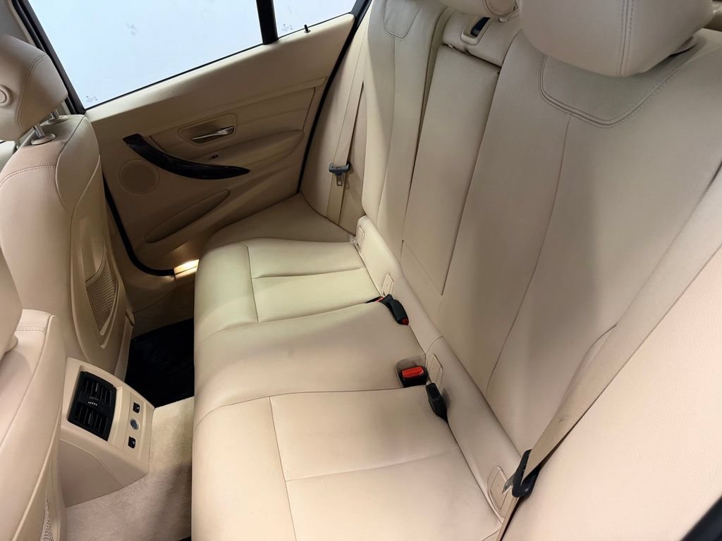 Used 2014 BMW 328d xDrive Sedan AWD/4WD image 12