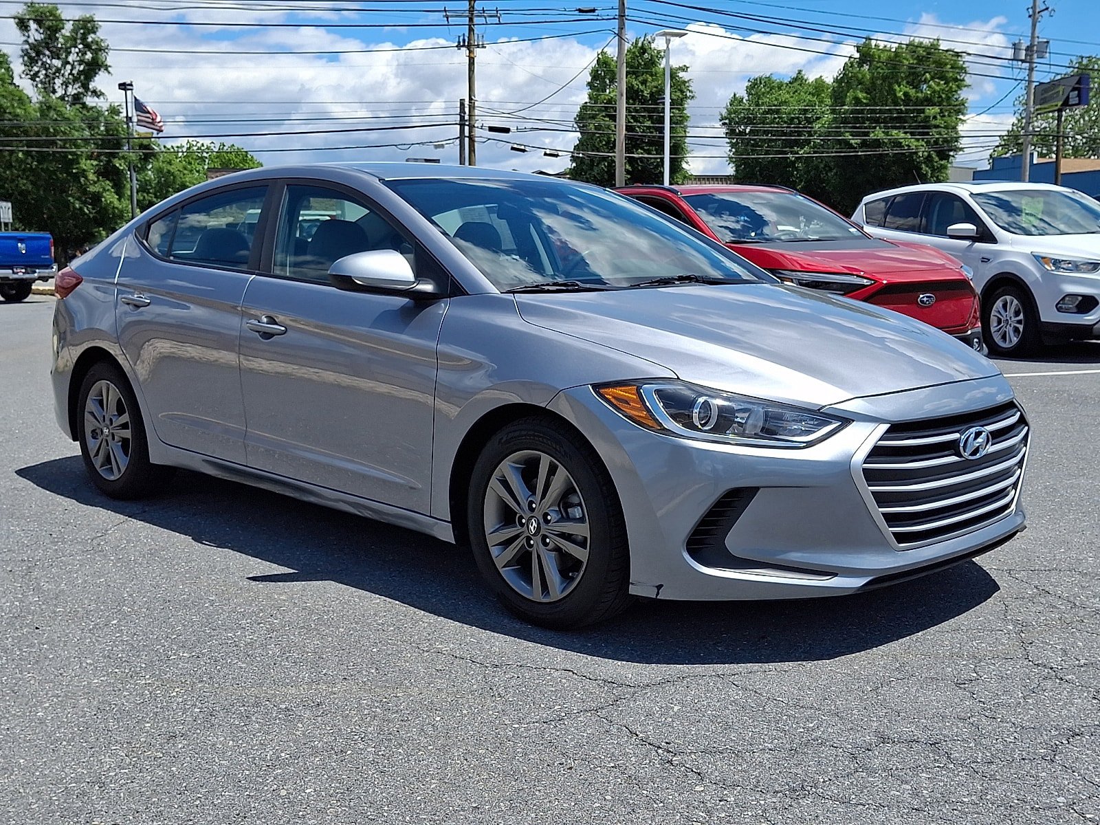 Used 2017 Hyundai Elantra SE FWD video 3