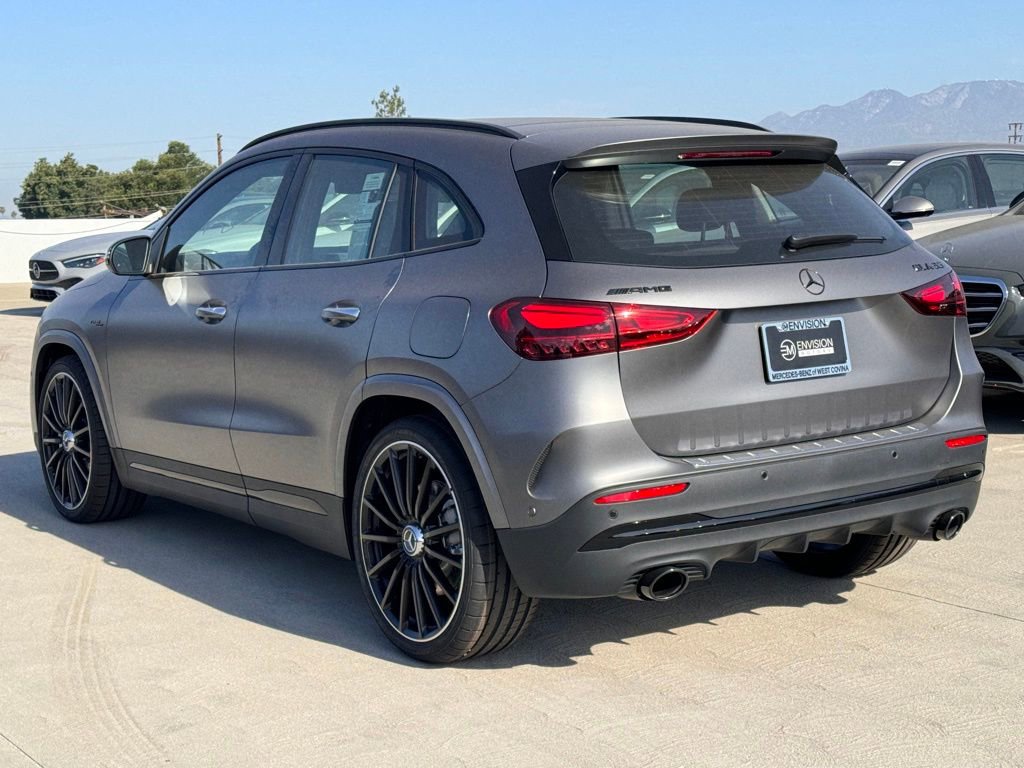 New 2025 Mercedes-Benz GLA 35 AMG 4MATIC image 10