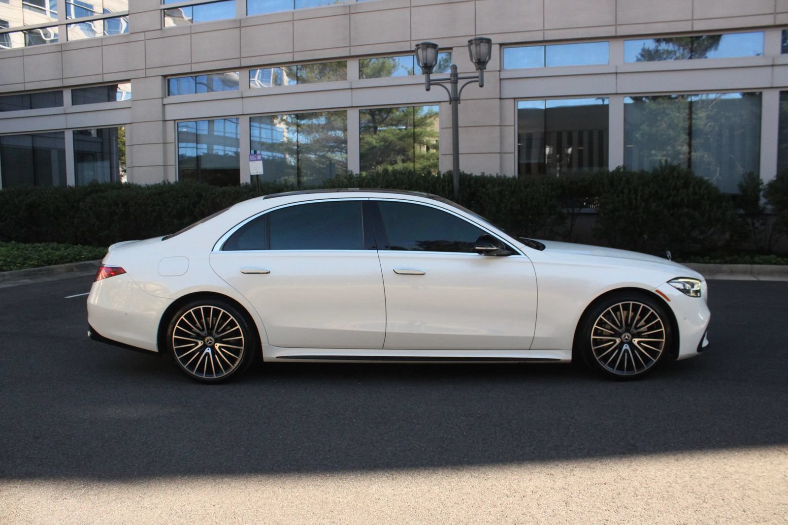 Used 2022 Mercedes-Benz S 580 4MATIC Sedan image 7