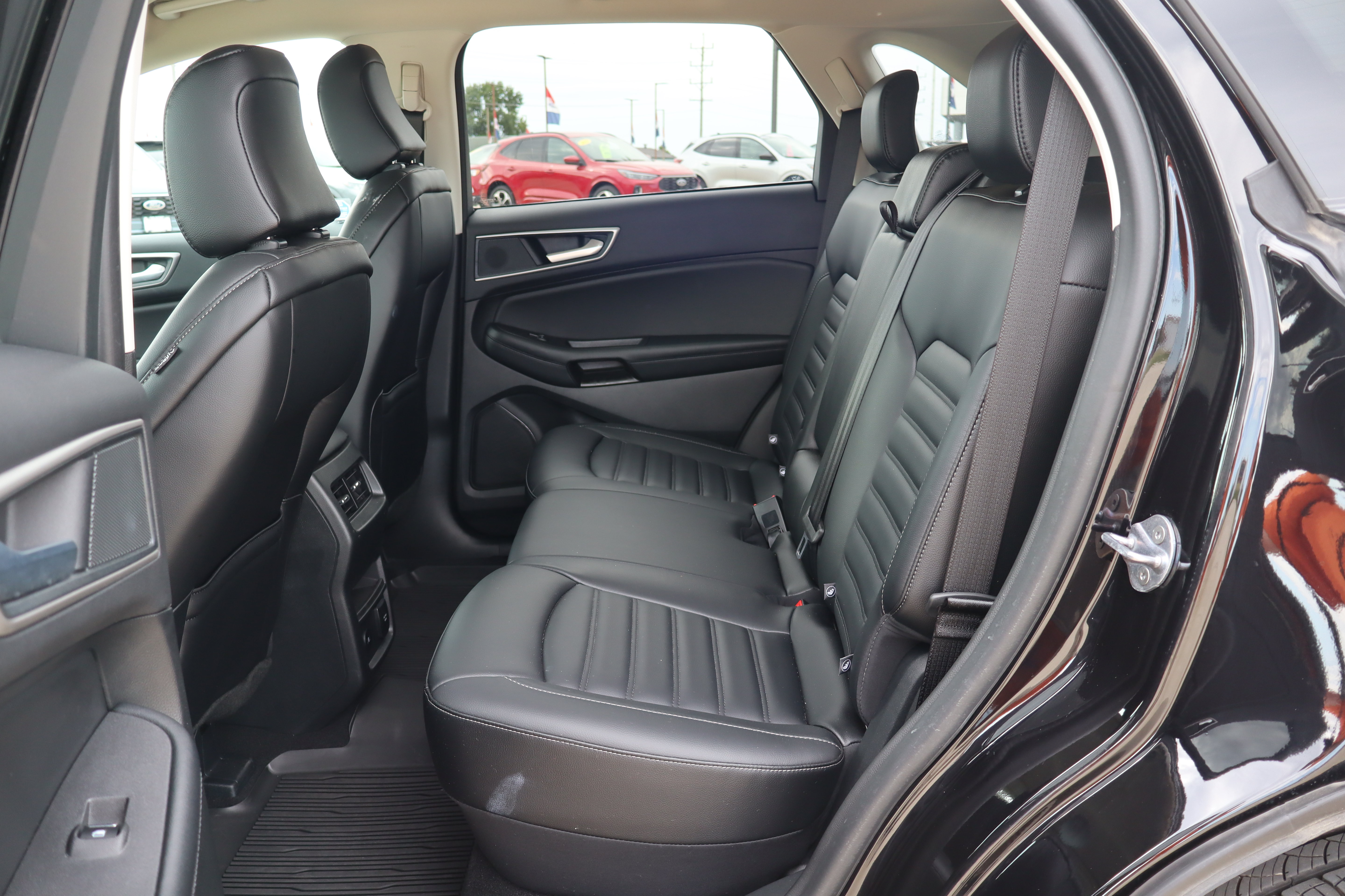 Used 2024 Ford Edge SEL w/ Convenience Package AWD/4WD image 11