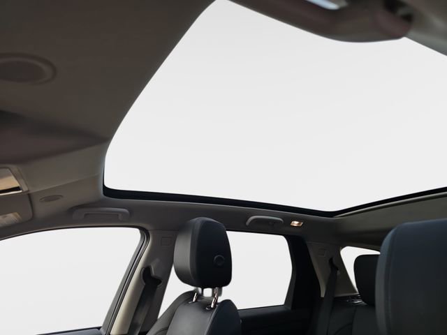 Certified 2025 Land Rover Discovery Sport S image 32