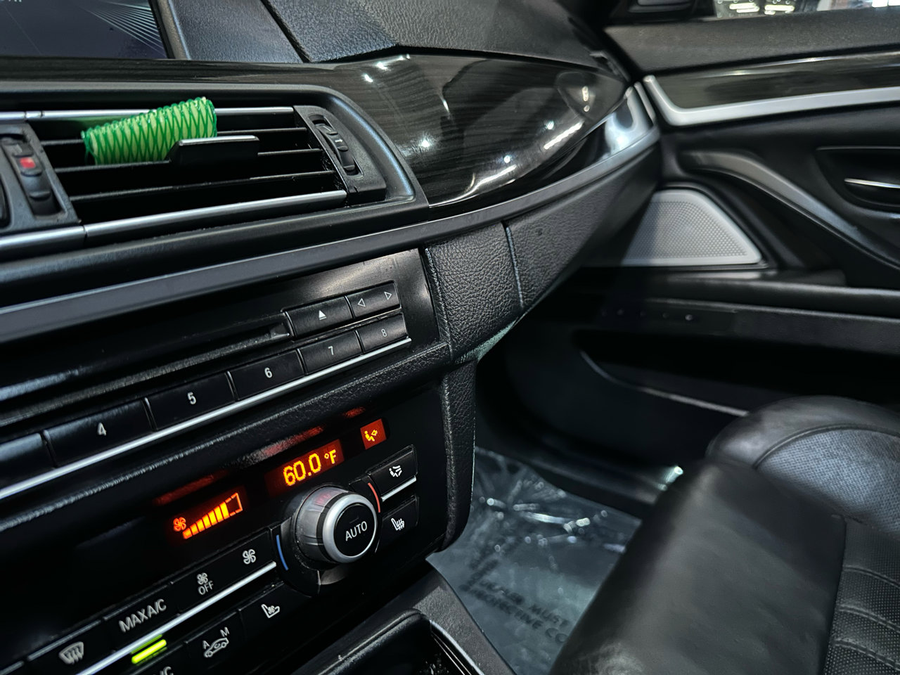 Used 2013 BMW M5 w/ Executive Pkg image 23