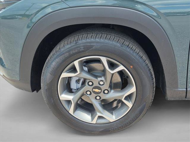 New 2026 Chevrolet Trax LT w/ Driver Confidence Package FWD image 9