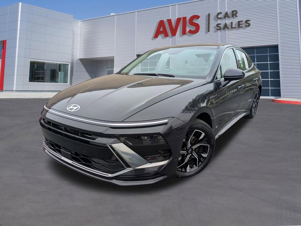 Used 2025 Hyundai Sonata SEL FWD image 1
