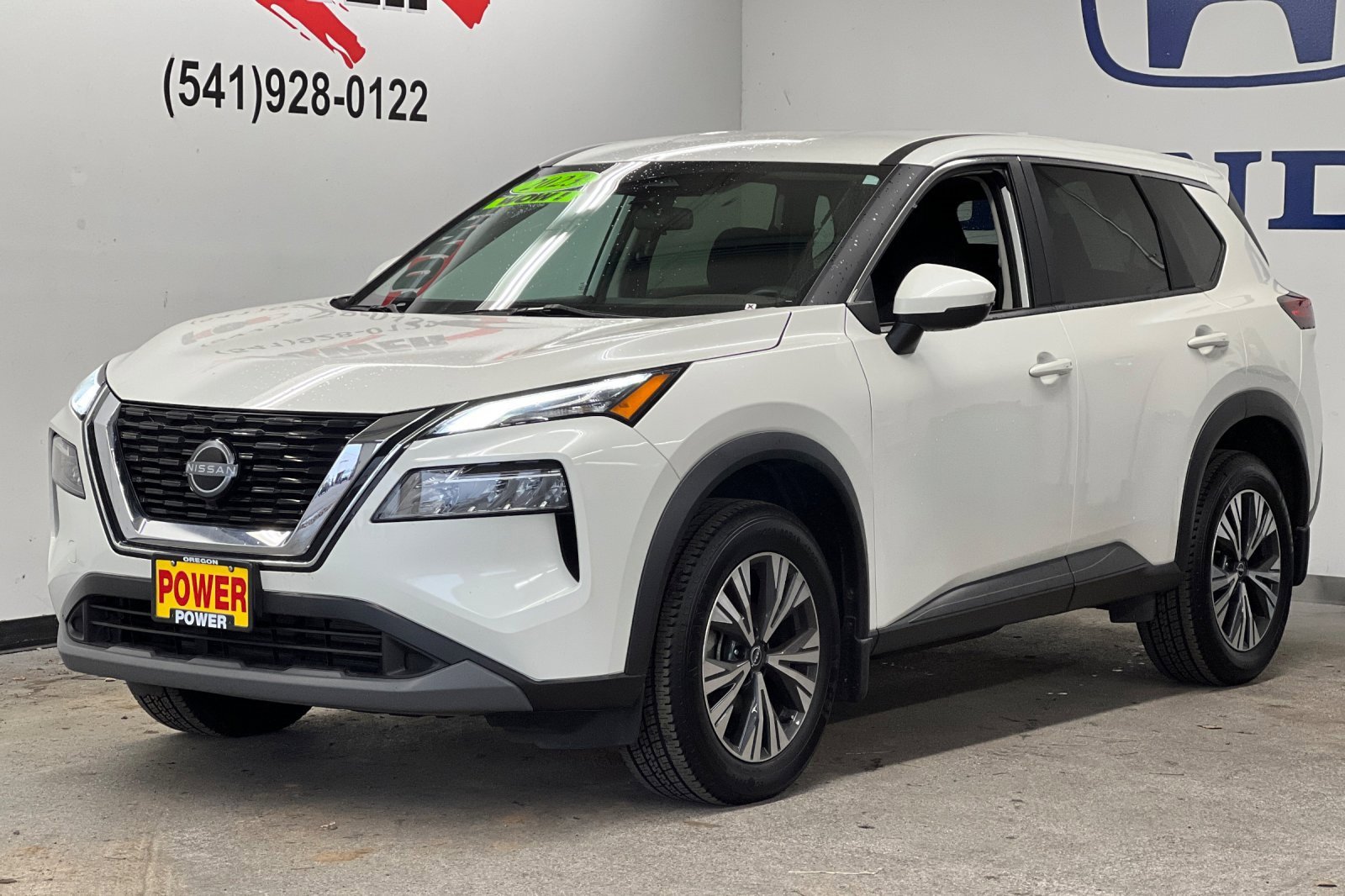 Used 2023 Nissan Rogue SV image 7