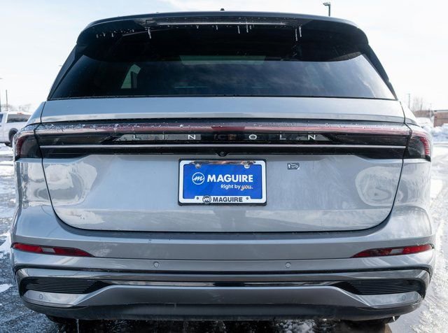 Used 2024 Lincoln Nautilus Reserve w/ Equipment Group 203A image 7