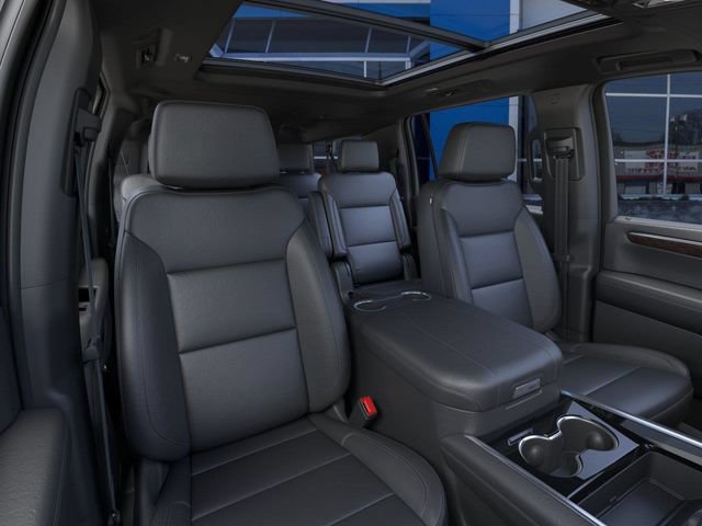 New 2026 Chevrolet Suburban Z71 w/ Comfort Package AWD/4WD image 16