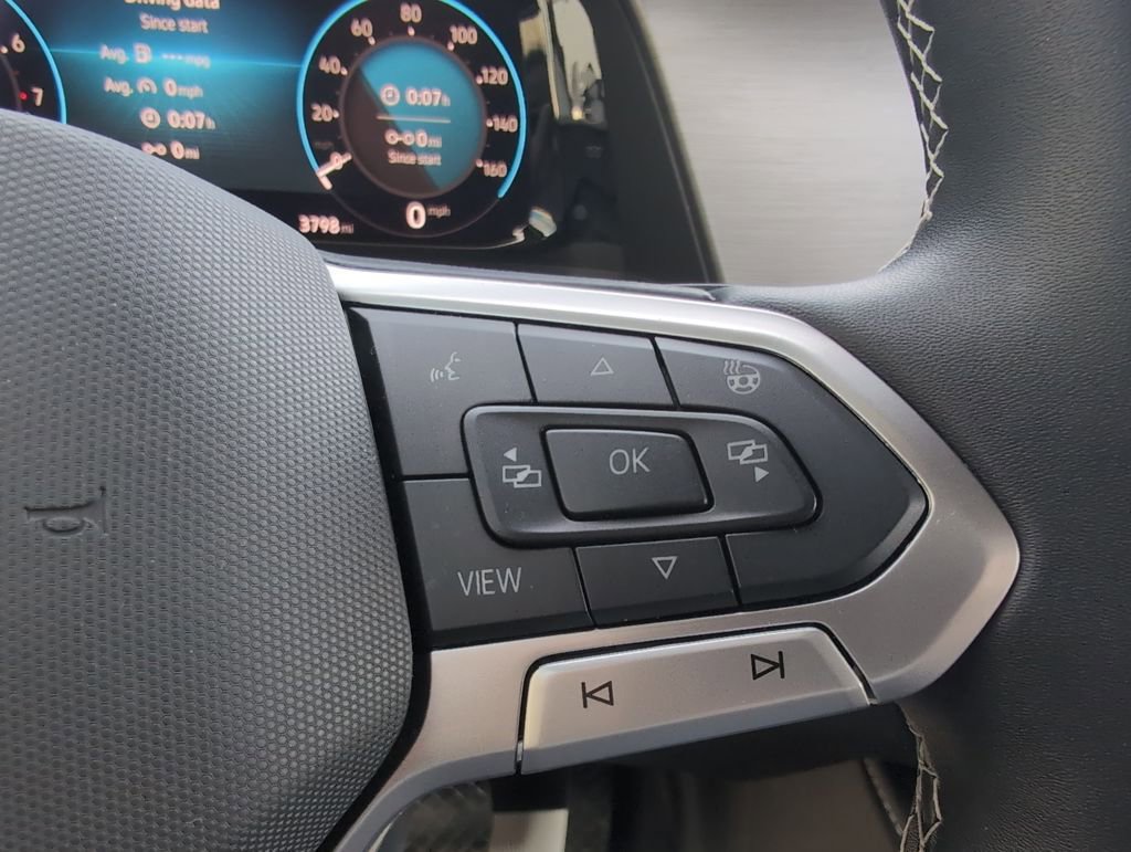 Used 2025 Volkswagen Atlas Cross Sport SE image 19