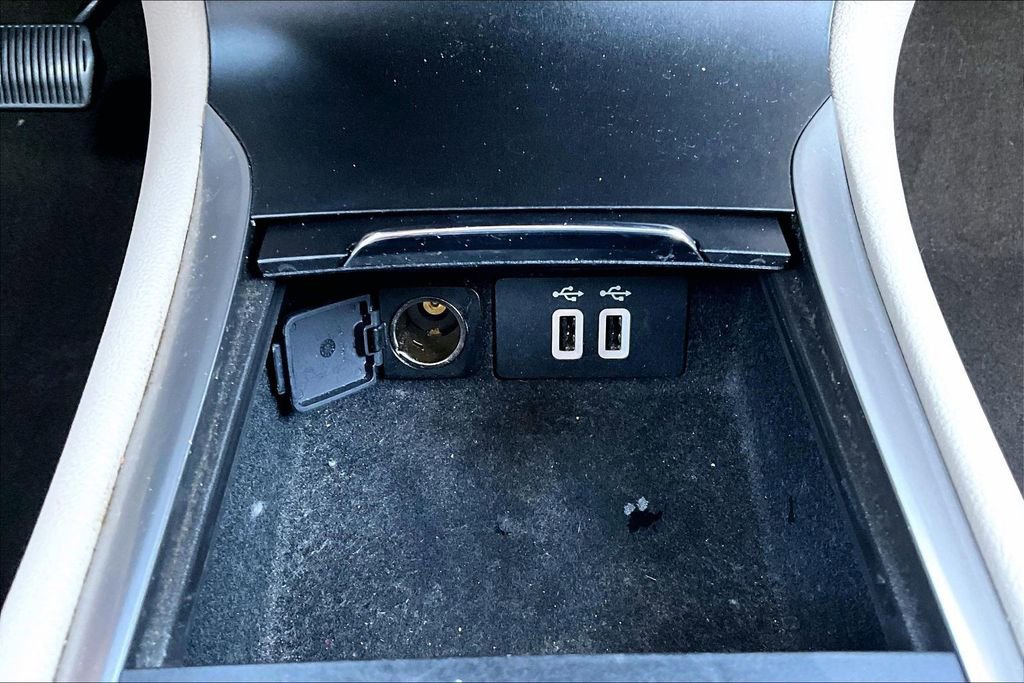 Used 2019 Lincoln MKC Premiere FWD image 17