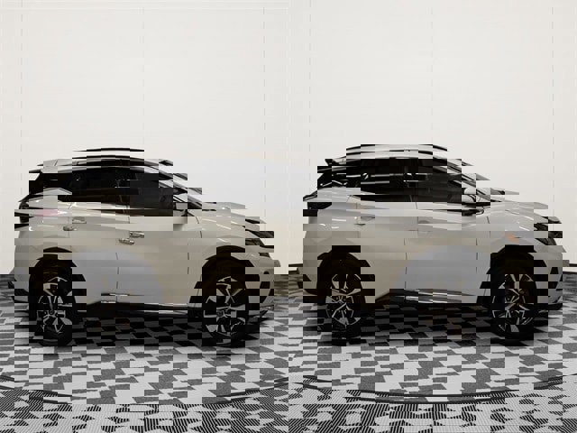 Used 2022 Nissan Murano SV image 2