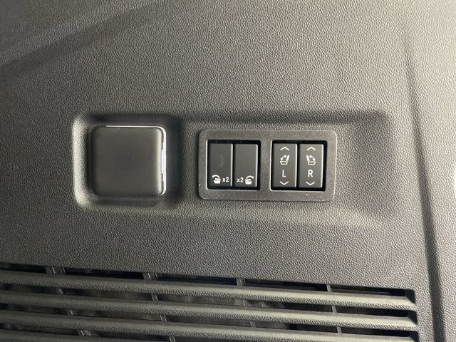 New 2026 Chevrolet Suburban RST w/ Comfort Package AWD/4WD image 26