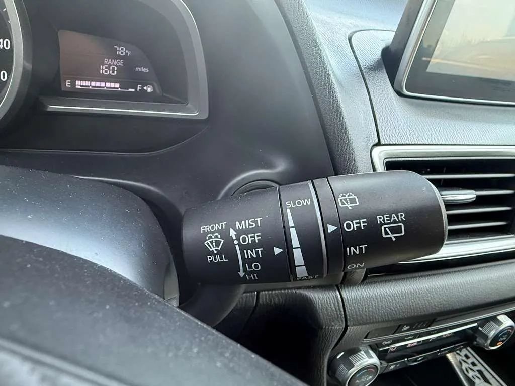 Used 2015 MAZDA MAZDA3 i Grand Touring FWD image 17