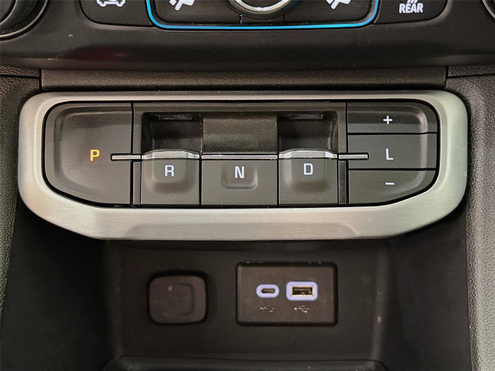 Used 2021 GMC Acadia SLE w/ Driver Convenience Package AWD/4WD image 17