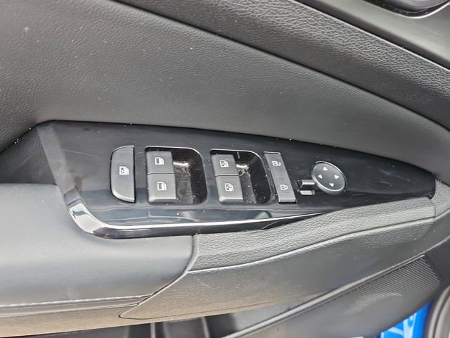 Used 2023 Kia Sportage EX image 17