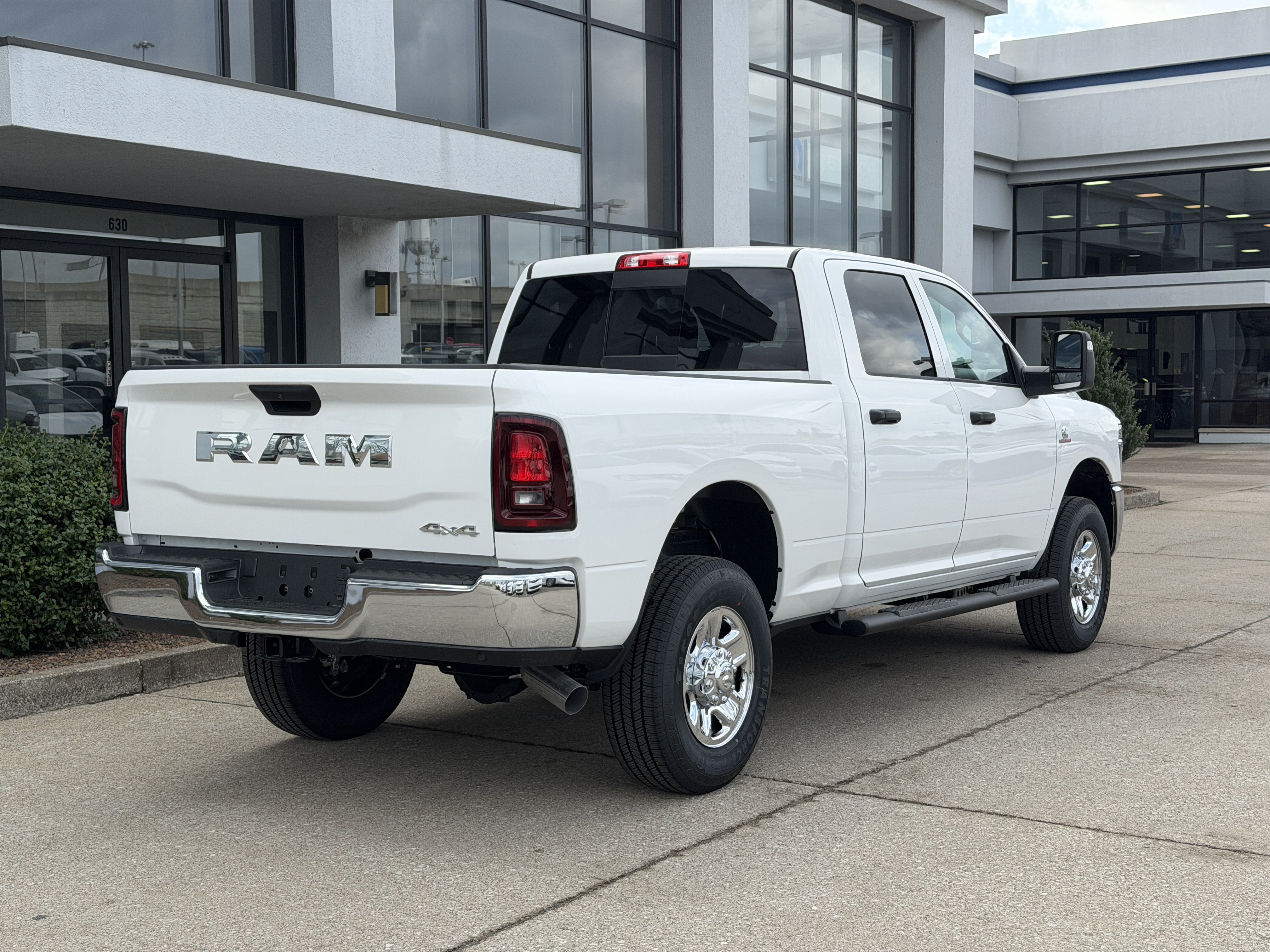 New 2026 RAM 2500 Tradesman AWD/4WD image 4