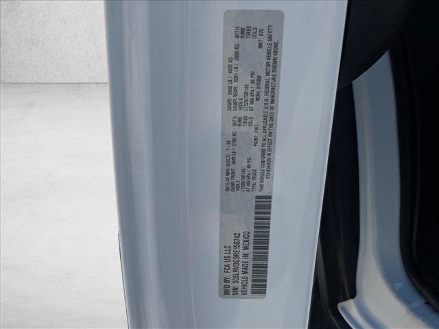 Used 2024 RAM ProMaster 2500 w/ Convenience Group FWD image 21