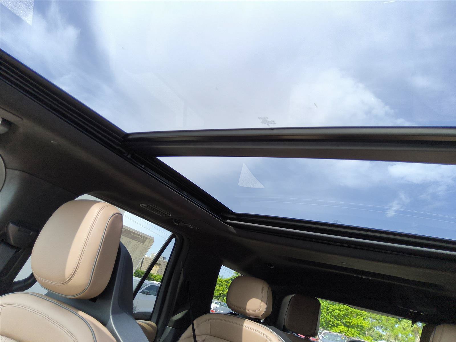 New 2027 Lincoln Navigator Black Label AWD/4WD image 16
