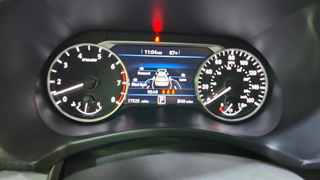 Certified 2024 Nissan Sentra SR FWD image 13