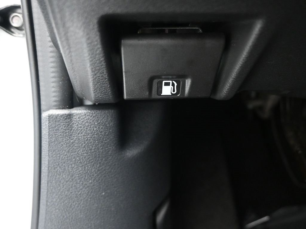 Used 2022 Nissan Sentra SV image 20