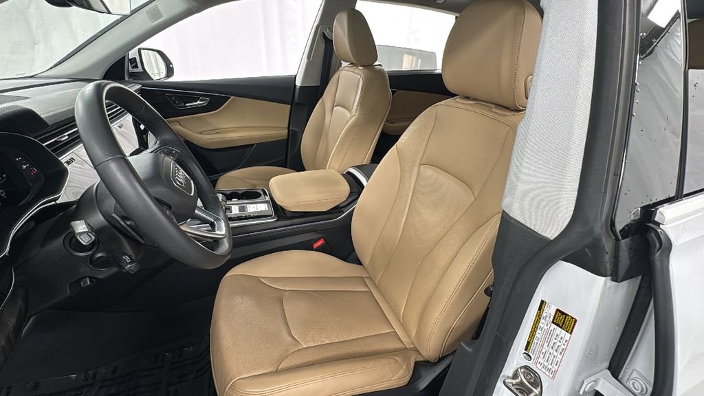 Used 2023 Audi Q8 Prestige image 10