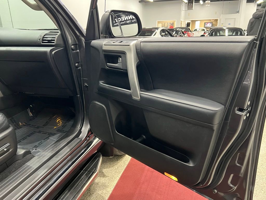 Used 2013 Toyota 4Runner Limited image 29