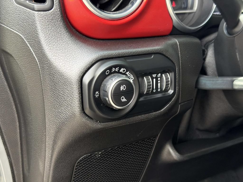 Used 2021 Jeep Gladiator Rubicon w/ LED Lighting Group AWD/4WD image 23
