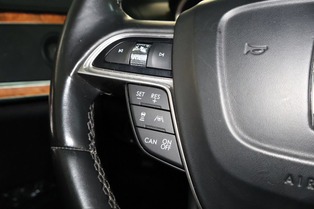 Used 2020 Lincoln Nautilus Reserve AWD/4WD image 23