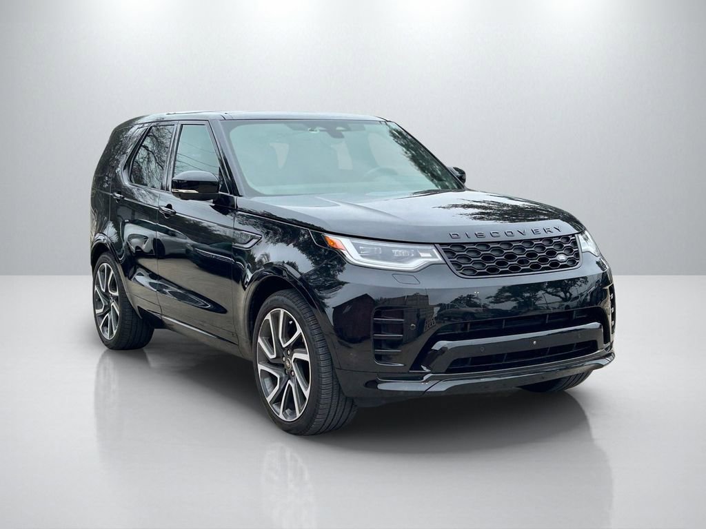 Used 2024 Land Rover Discovery Dynamic SE image 3