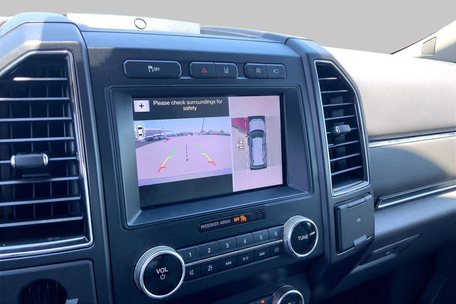 Used 2019 Ford Expedition Limited w/ Equipment Group 302A RWD image 27