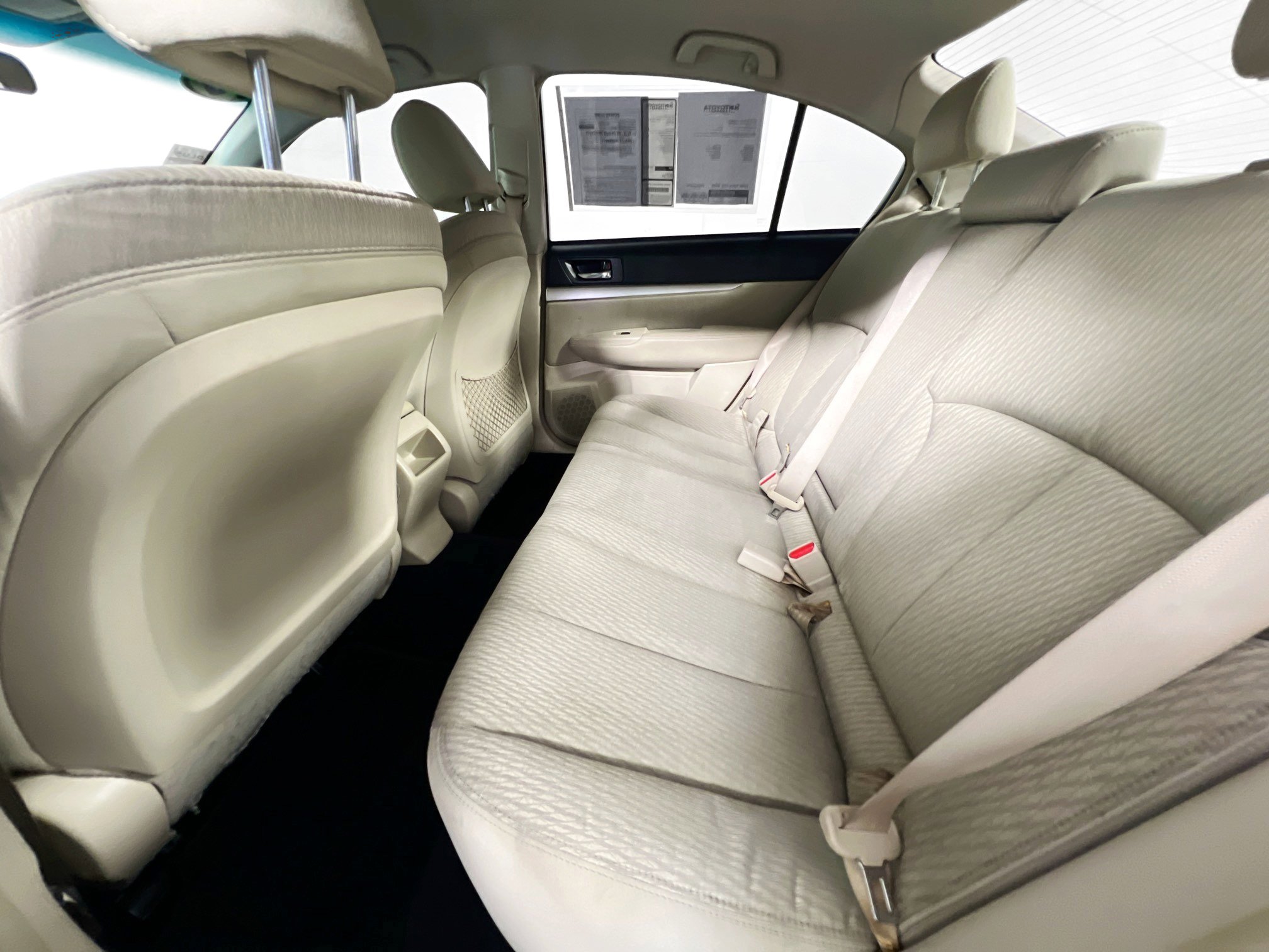 Used 2010 Subaru Legacy 2.5i Premium image 28