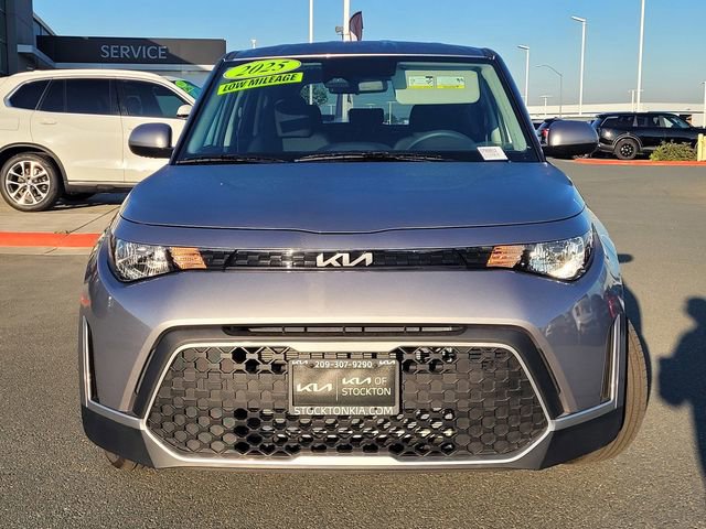 Used 2025 Kia Soul LX image 2