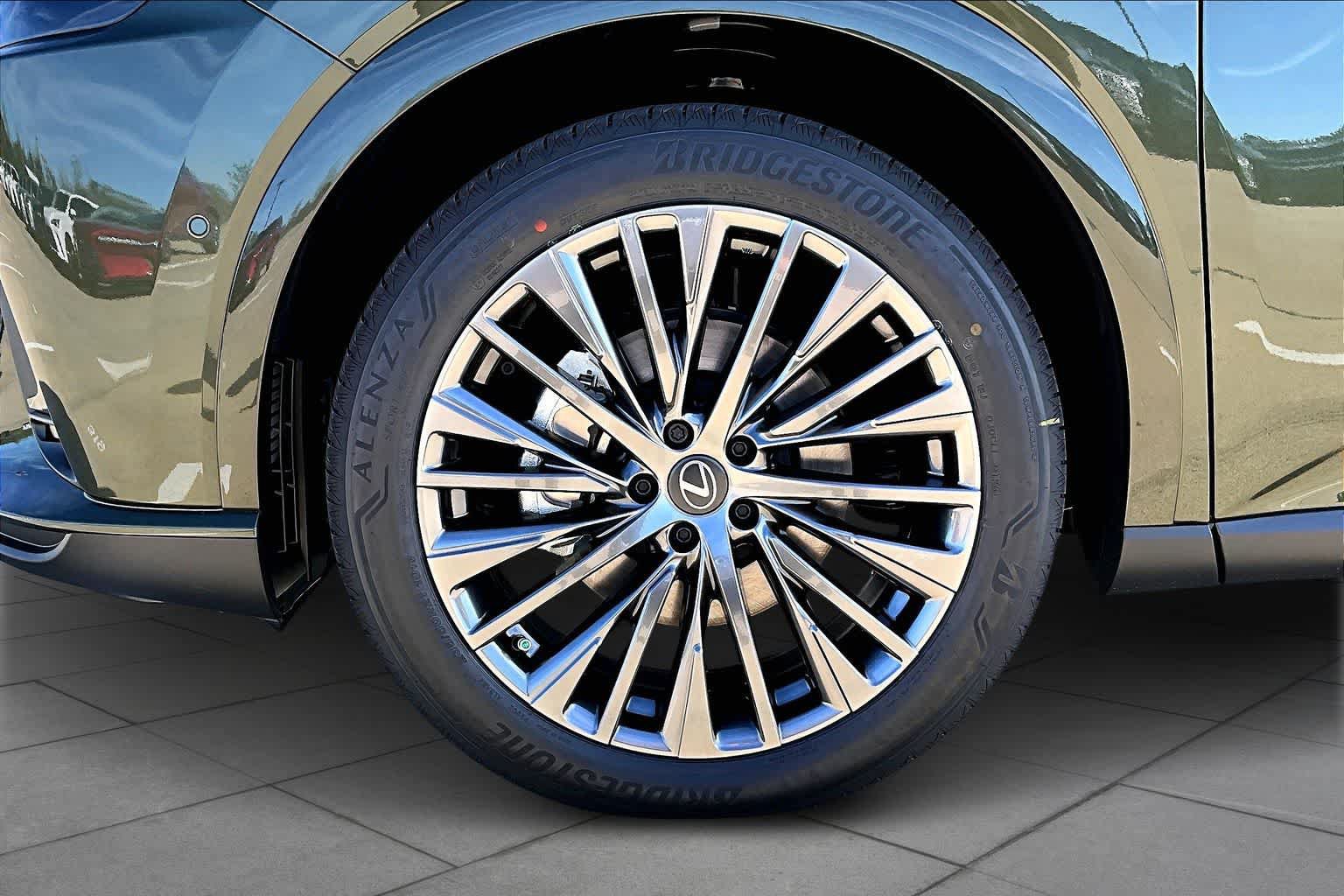 New 2026 Lexus RX 450h AWD w/ Convenience Package image 11