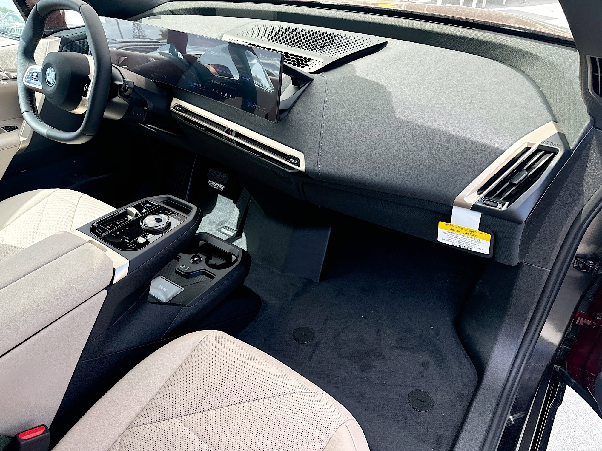 New 2025 BMW iX xDrive50 image 28