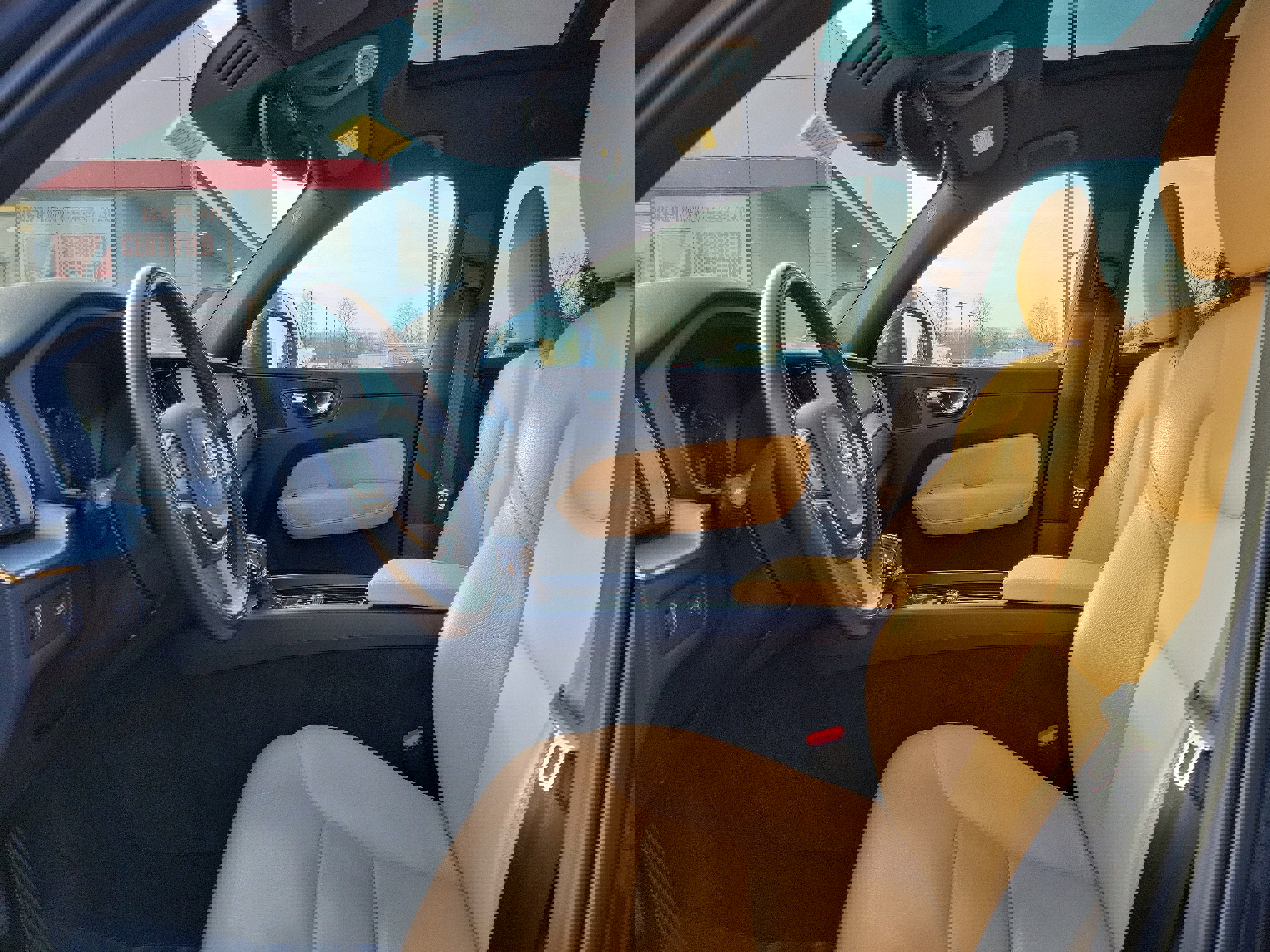 Used 2020 Volvo XC60 T5 Momentum w/ Protection Package Premier image 15