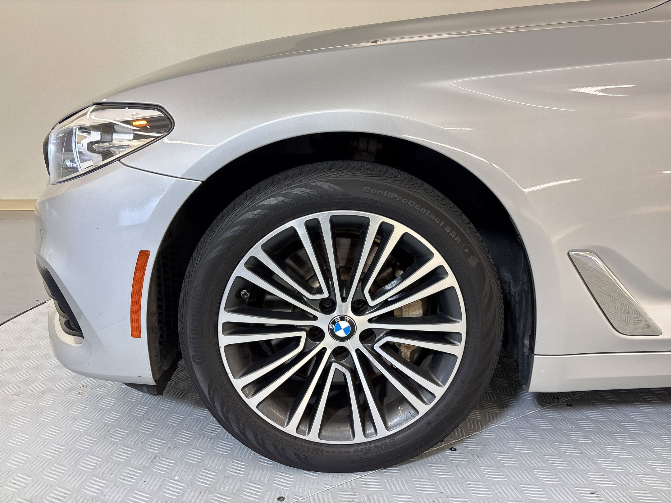 Used 2020 BMW 530i w/ Convenience Package image 10