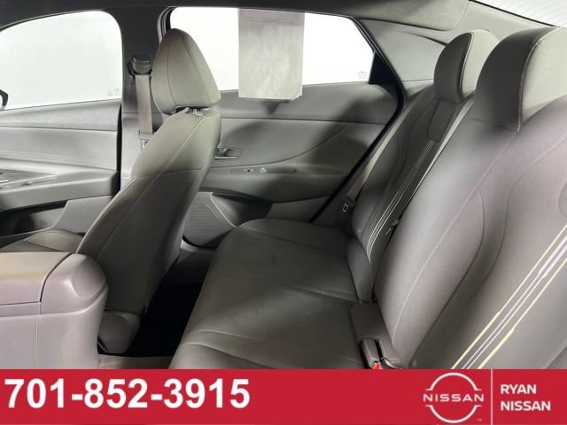 Used 2023 Hyundai Elantra SEL w/ Cargo Package image 29