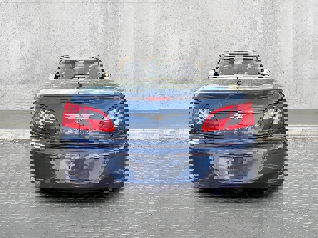 Used 2008 Chrysler Sebring Touring w/ Special Touring Group image 9