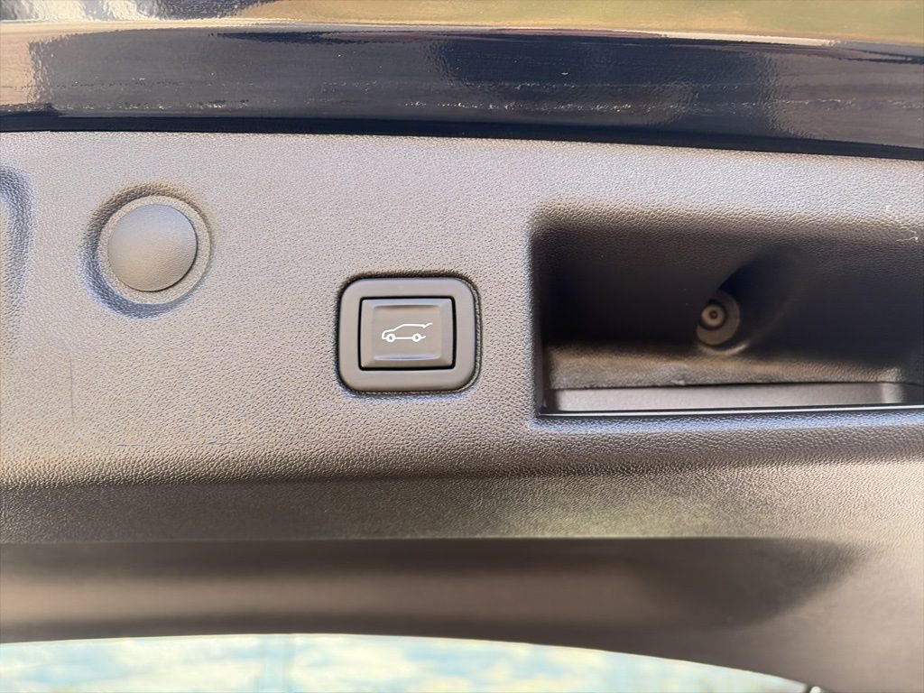 Certified 2024 Chevrolet Equinox LT w/ LPO, Floor Liner Package image 20