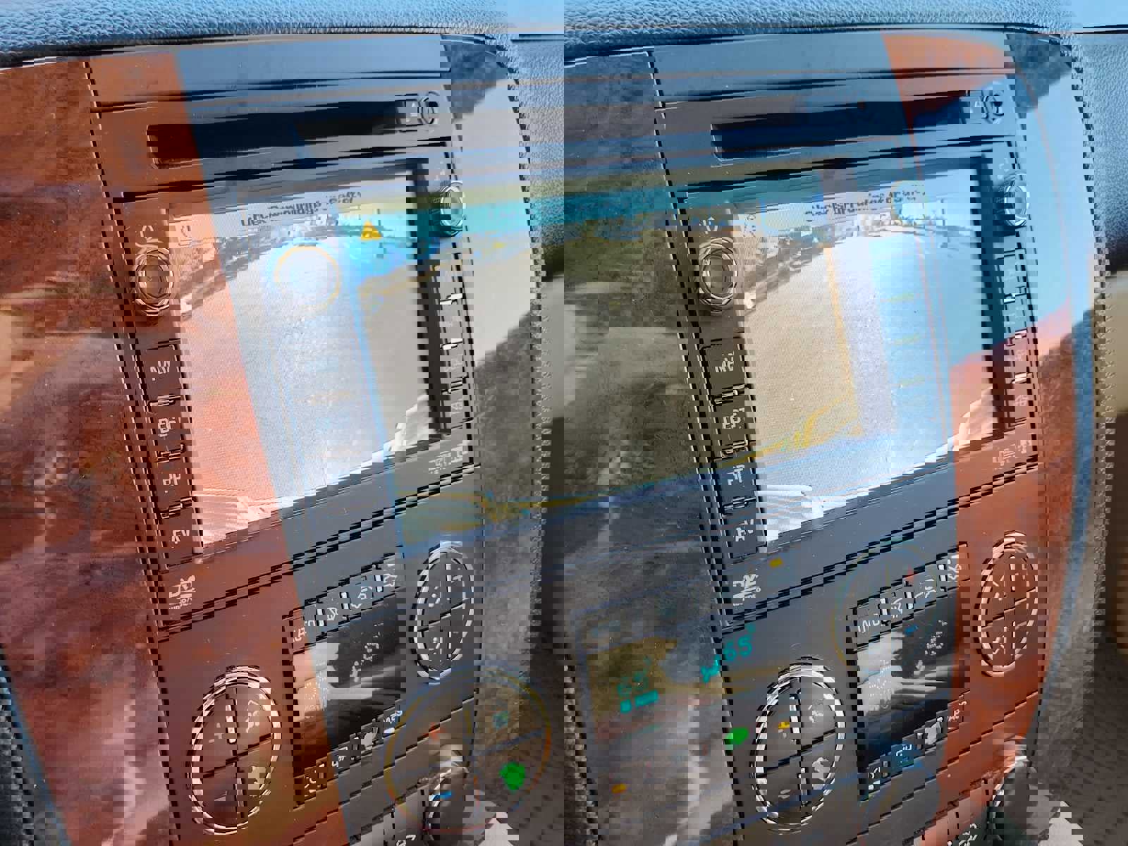 Used 2008 Chevrolet Avalanche LTZ w/ LTZ Preferred Equipment Group image 23