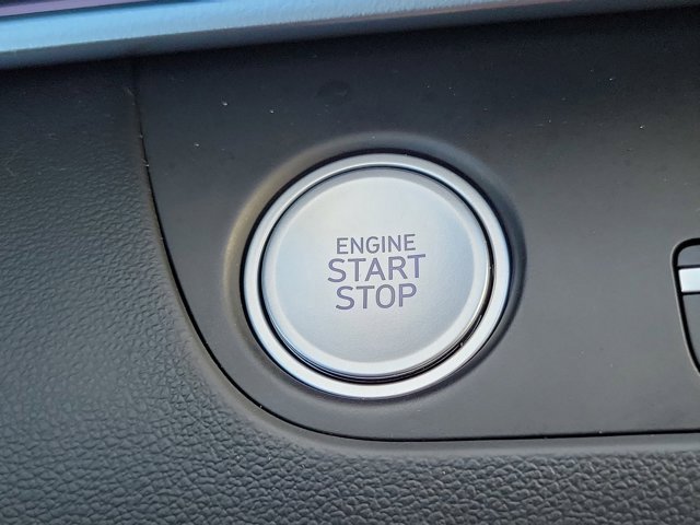 Certified 2025 Hyundai Elantra SEL image 26