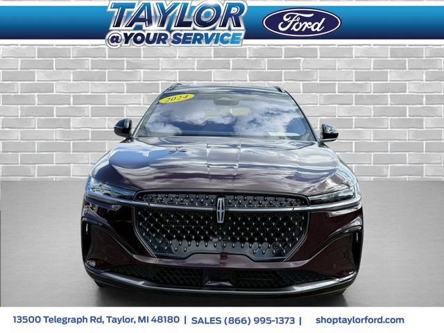 Used 2024 Lincoln Nautilus Reserve w/ Equipment Group 202A AWD/4WD image 2